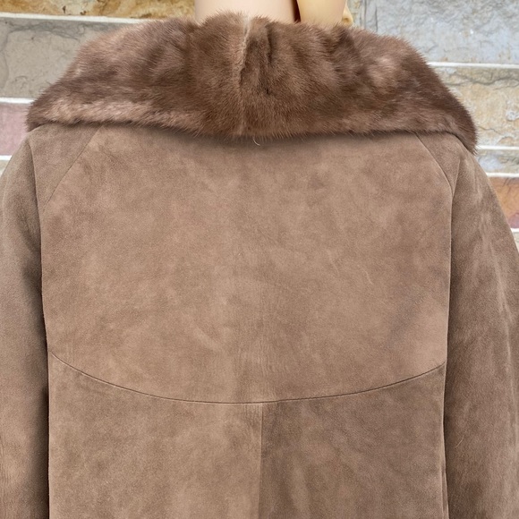Vintage Suede Belted Coat with Rabbit Fur Collar - Picture 10 of 11